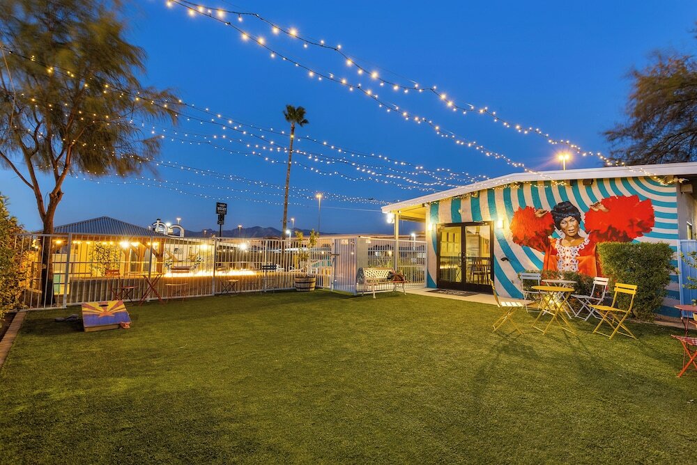 Фото Hotel McCoy - Art, Coffee, Beer, Wine