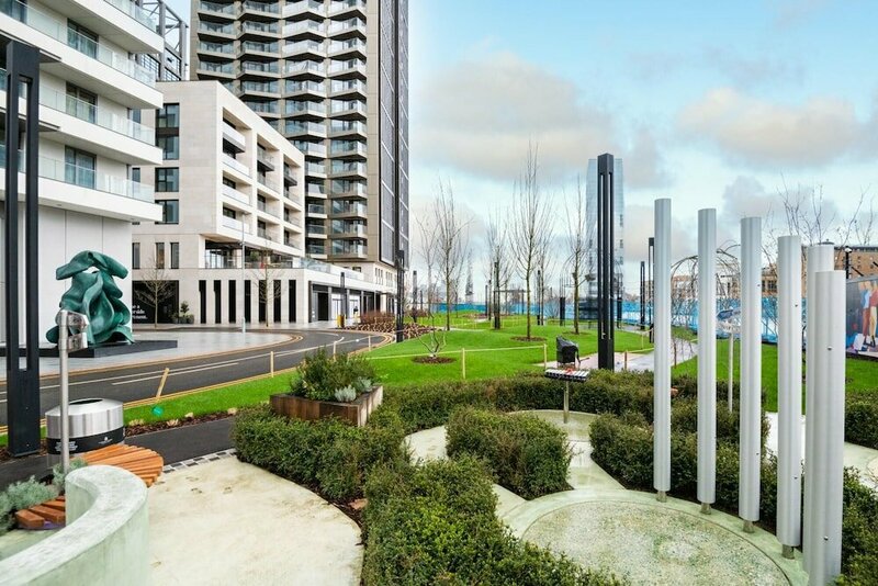 Гостиница Luxury two Bedroom Apartment in East London s Docklands в Лондоне