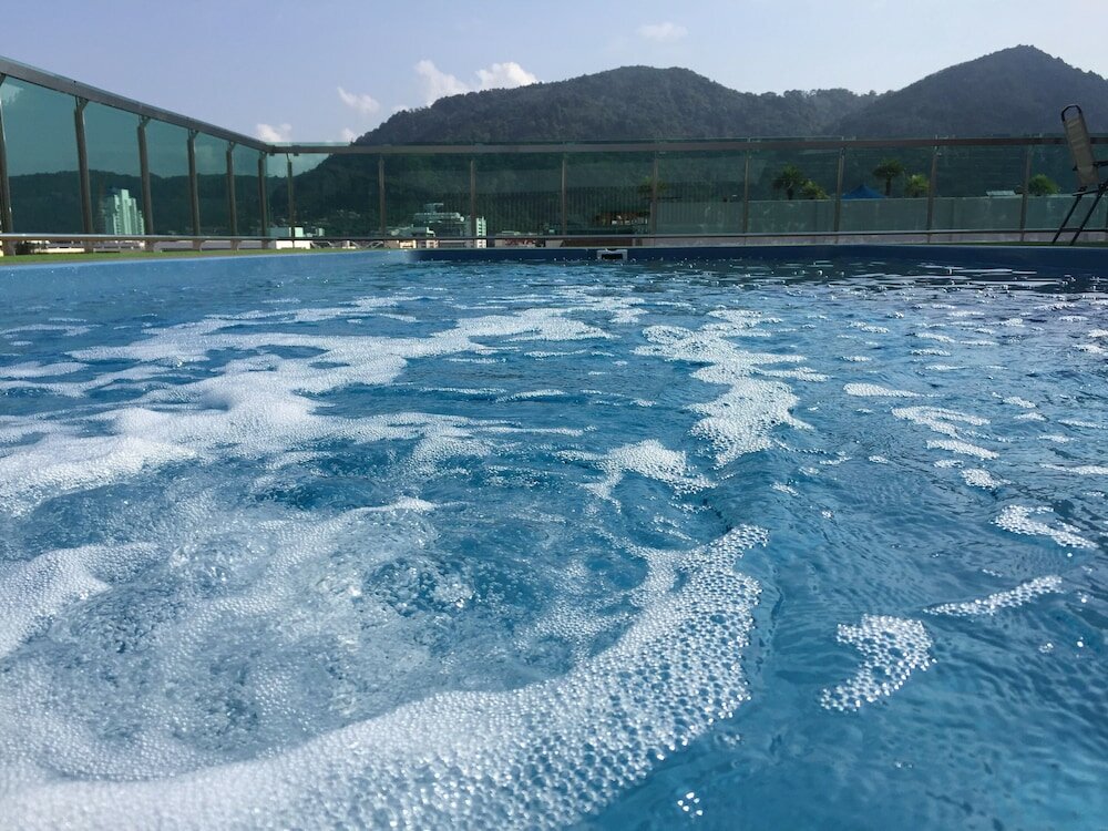 Фото Hotel DSure Patong