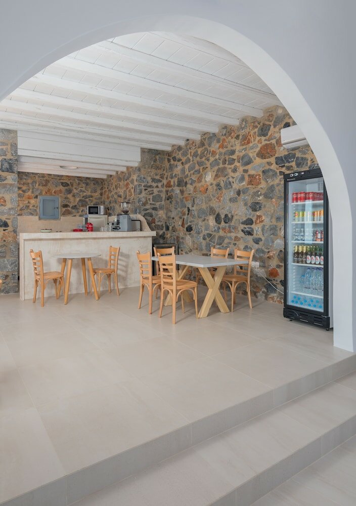 Фото Nisides Suites