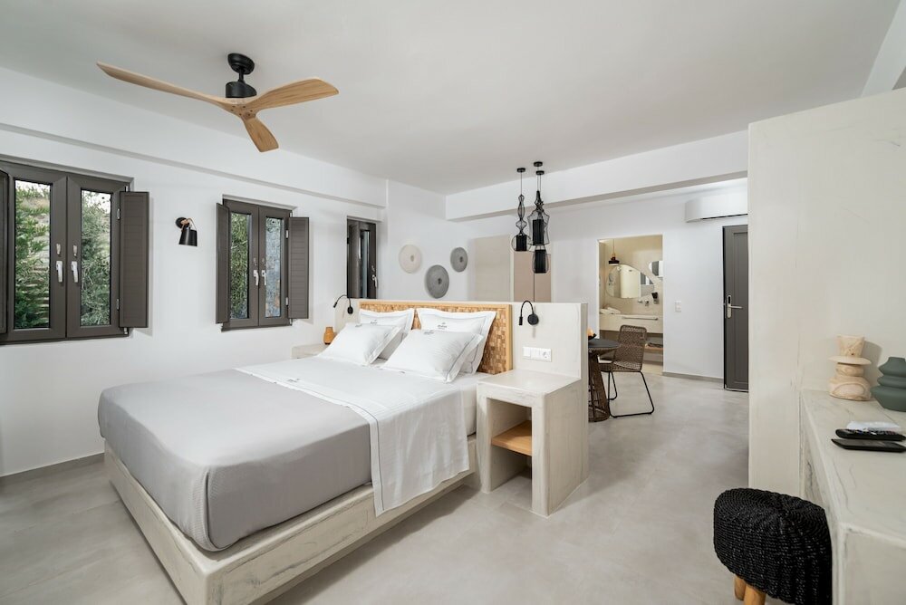 Фото Mneme Suites & Villas