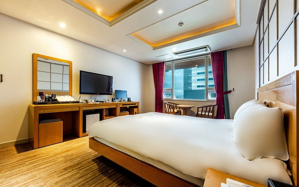 Фото Yeosu Hotel Provence