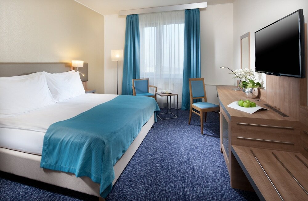 Фото Holiday Inn Prague