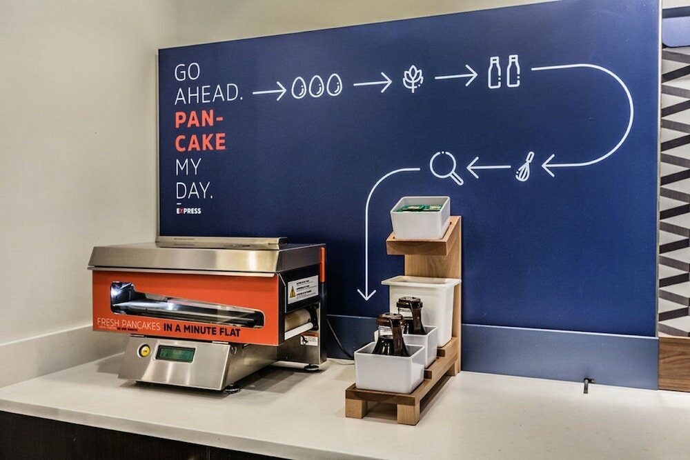 Фото Holiday Inn Express & Suites Edmonton N - St. Albert, an Ihg Hotel