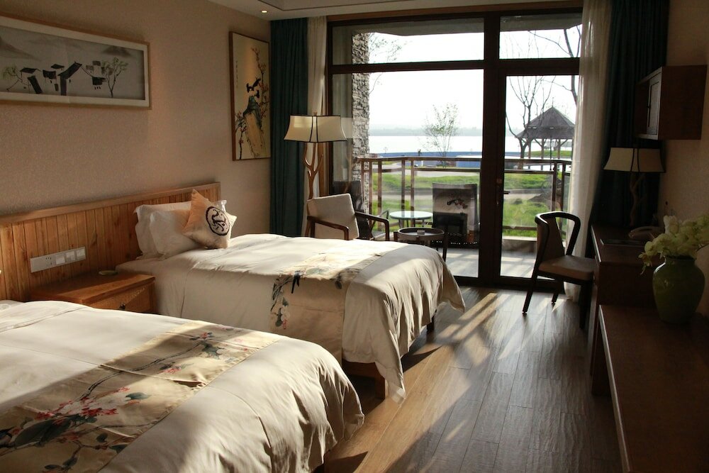 Фото Queshan Lake Arcadia Intl Resort