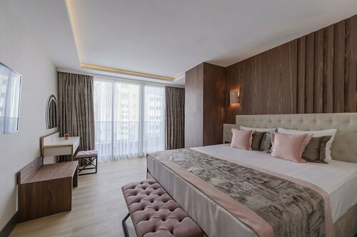 Гостиница Sealife Royal Suites в Анталье