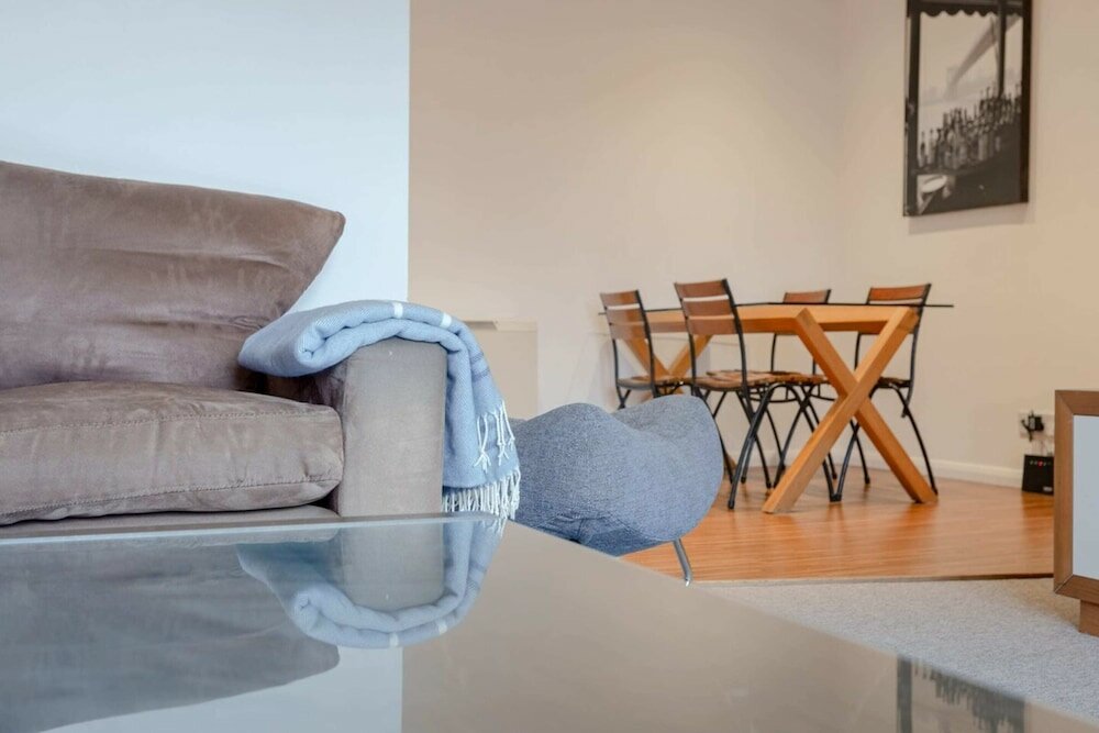 Фото A Spacious 2 Bedroom Apartment In Aldgate East