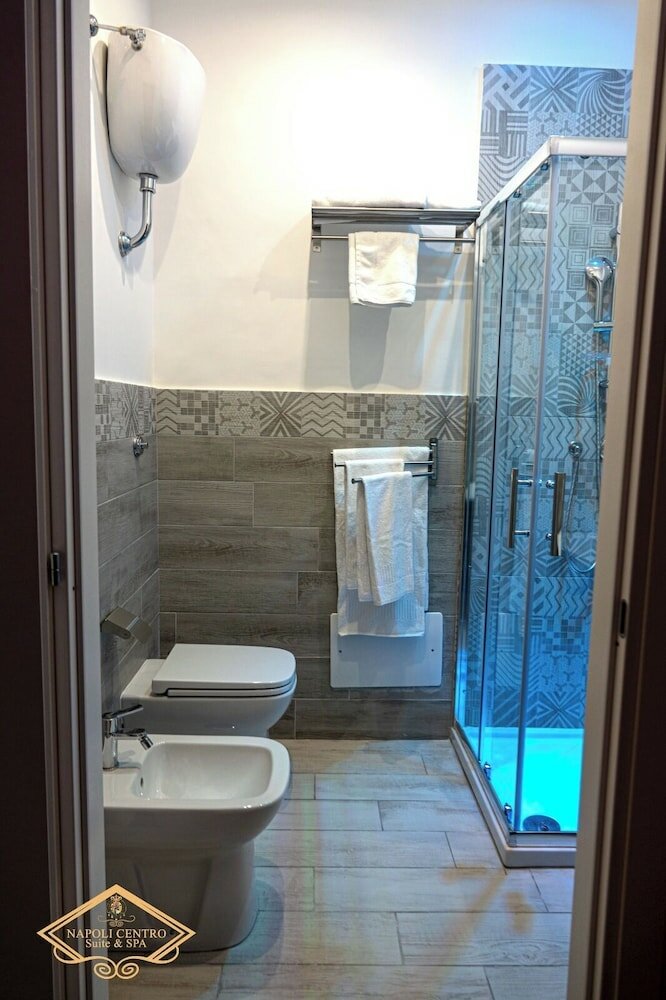 Фото Napoli Centro Suite & SPA