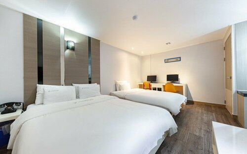 Гостиница Daejeon Sky Garden Guest House в Тэджоне