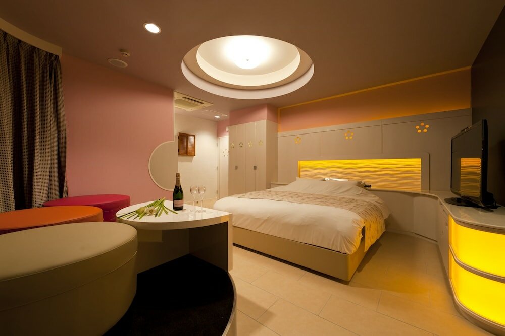 Фото Hotel Iris - Adult Only