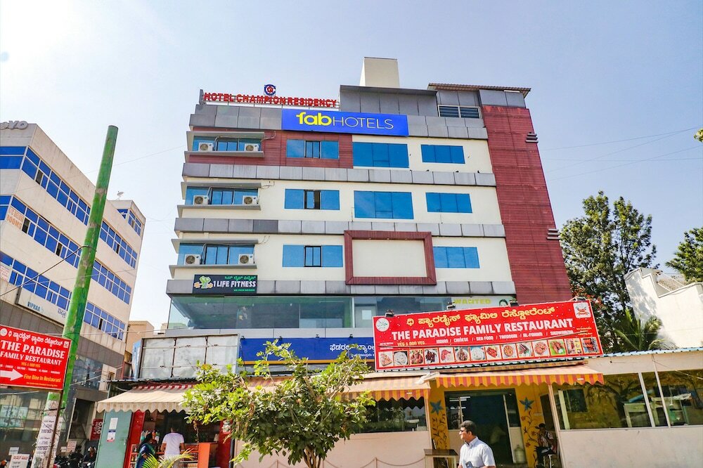 Фото отеля 1