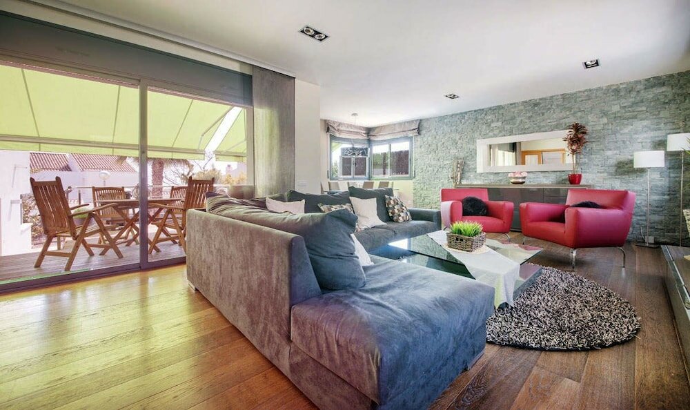 Фото Villa Déjà Vu with stunning sea views