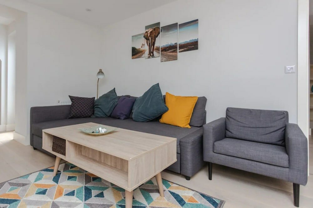 Фото Spacious and Modern Apartment in Pimlico