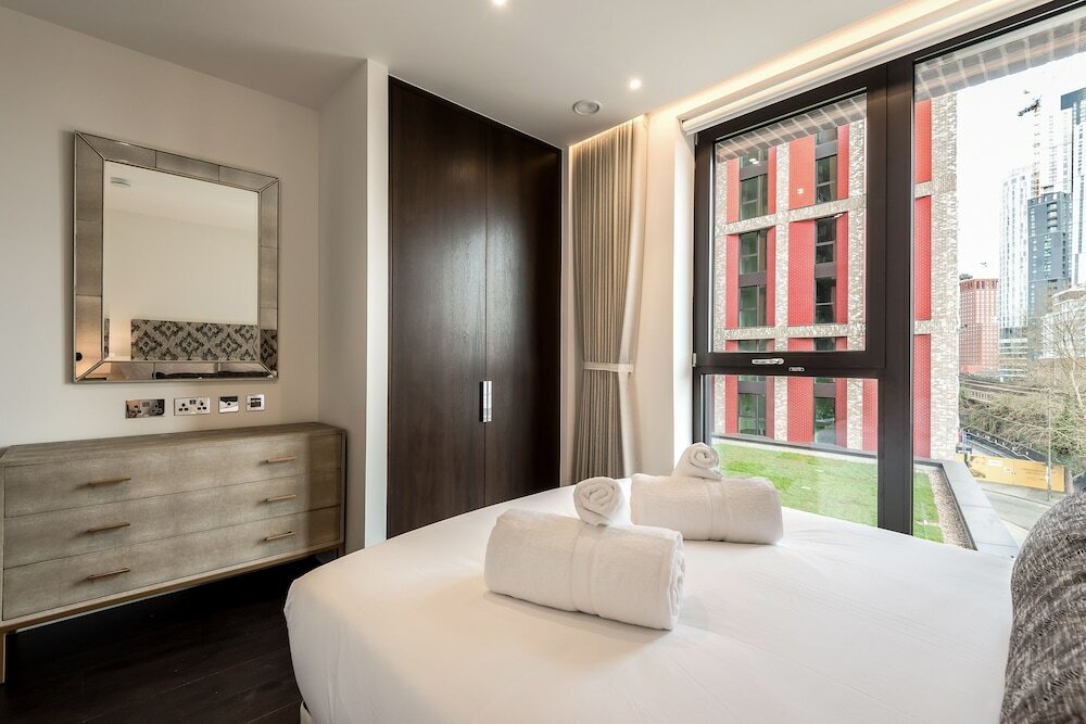 Фото Thornes House Apartments