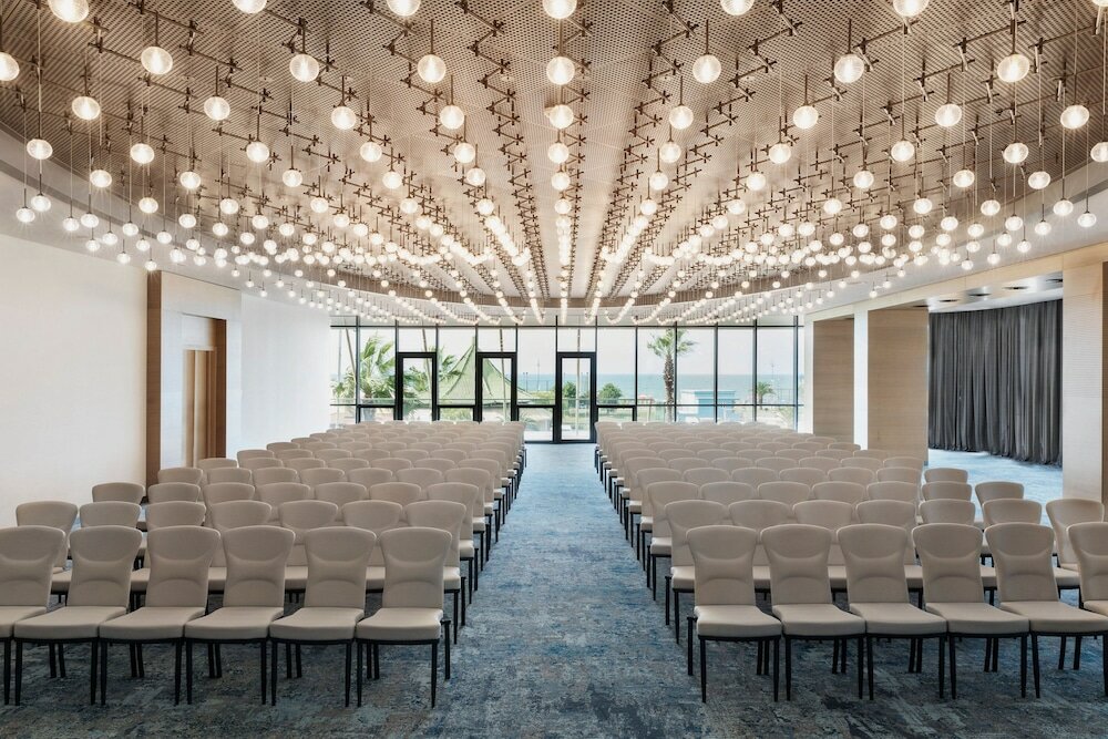 Фото Courtyard by Marriott Batumi