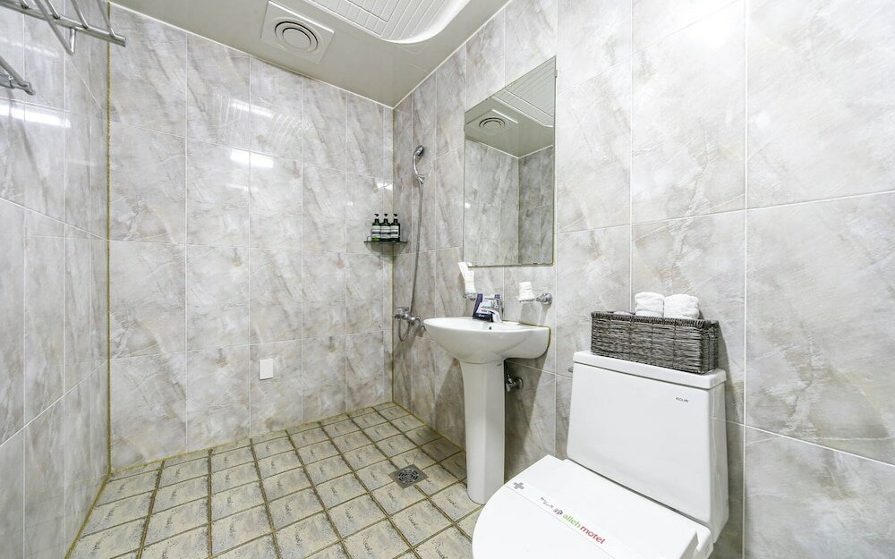 Фото Pohang Haedodong Olleh Motel