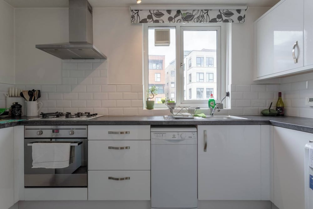 Фото Stylish 1 Bedroom Apartment Near Clapham Junction