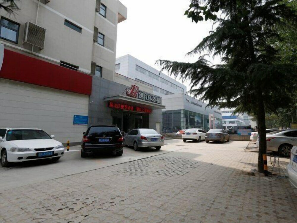 Фото Jinjiang Inn Baoding Development Zone
