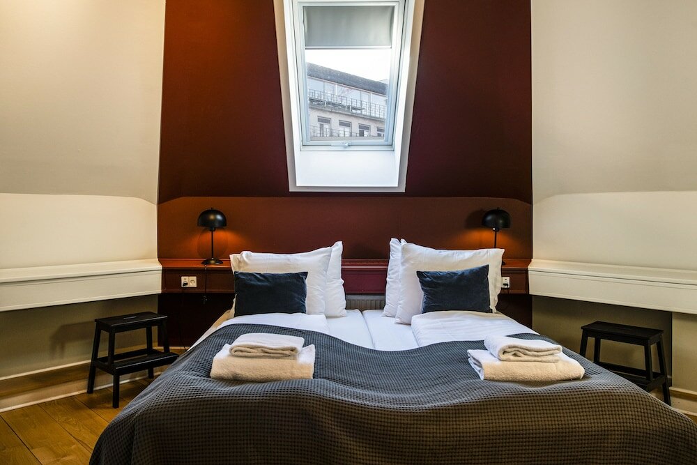 Фото By the Garden 2 - Into This Place