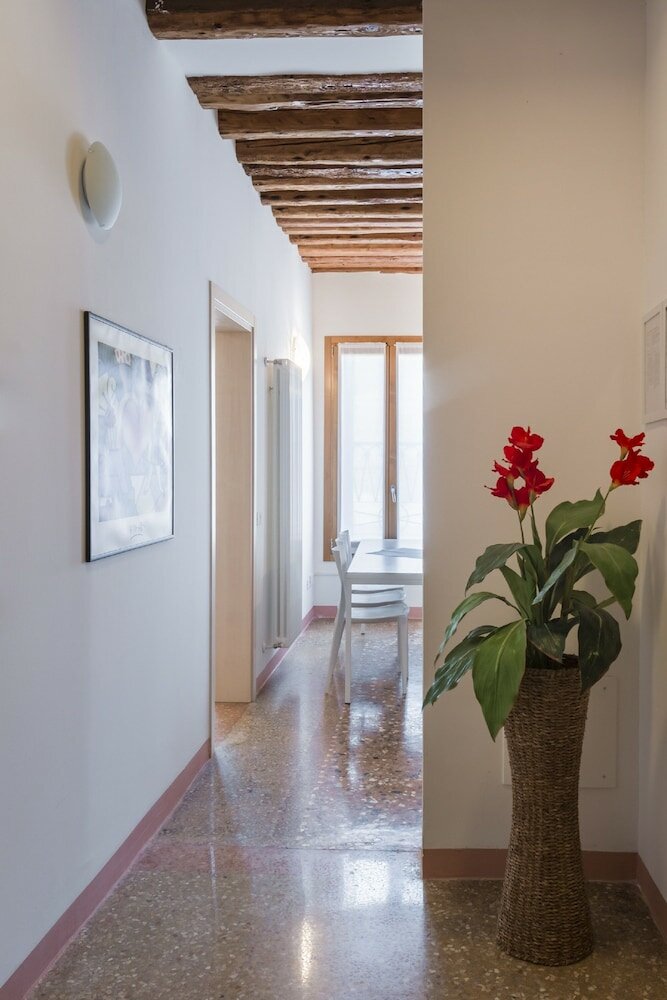 Фото Dorsoduro Charme Apartments