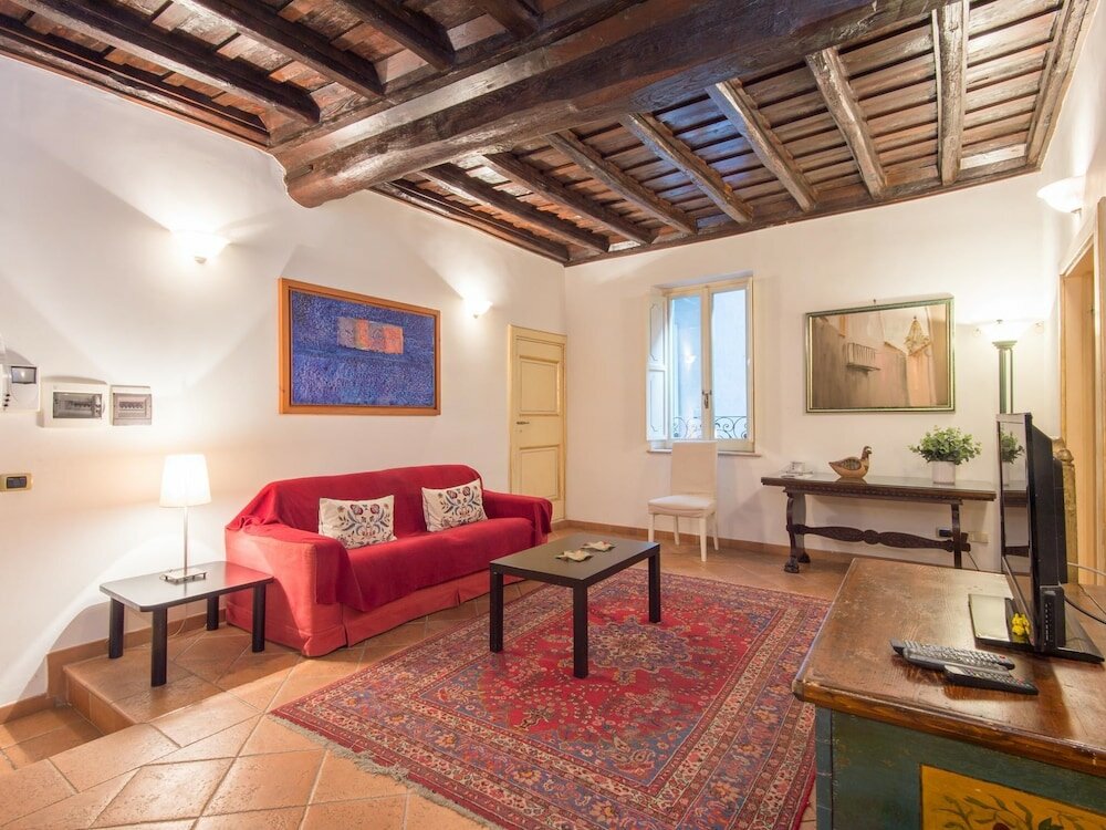 Фото Rsh Trevi Fountain Apartment 2