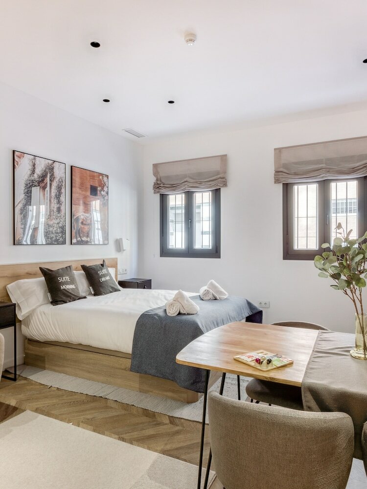 Фото Limehome Malaga Calle Ancha del Carmen