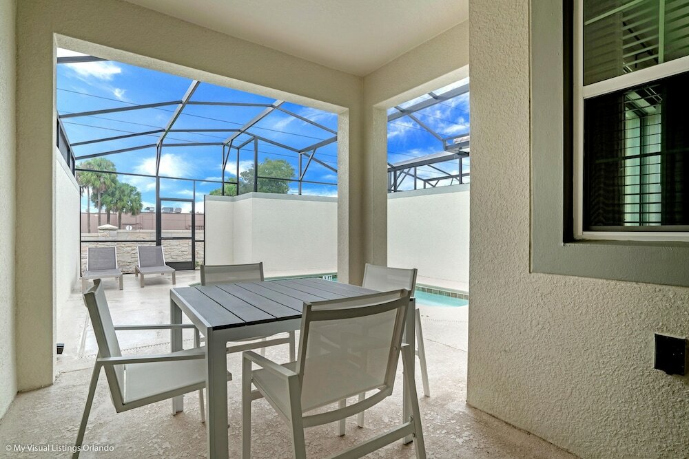 Фото Modern Townhome W/private Pool & Free Water Park!