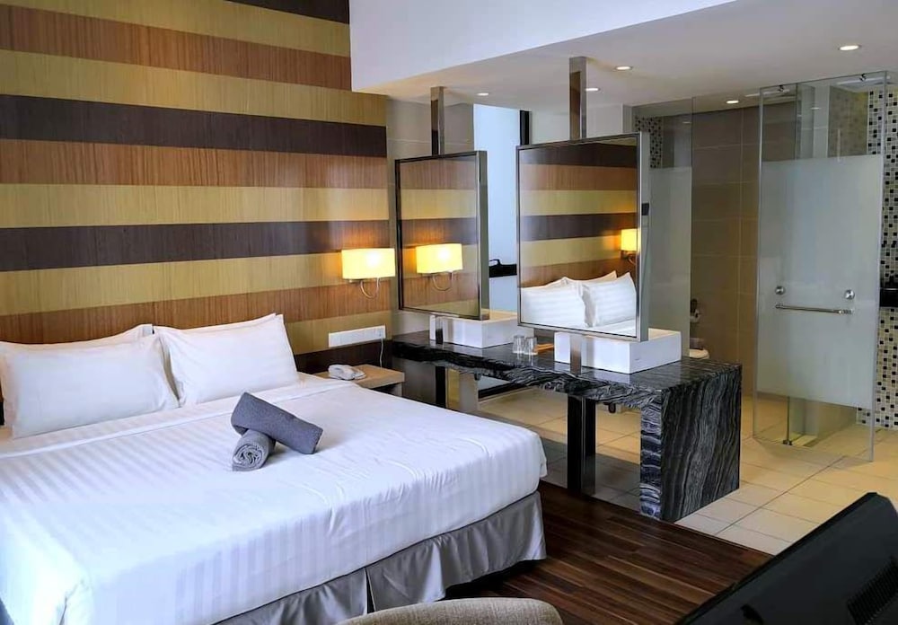 Фото D'majestic Place by Homes Asian 4