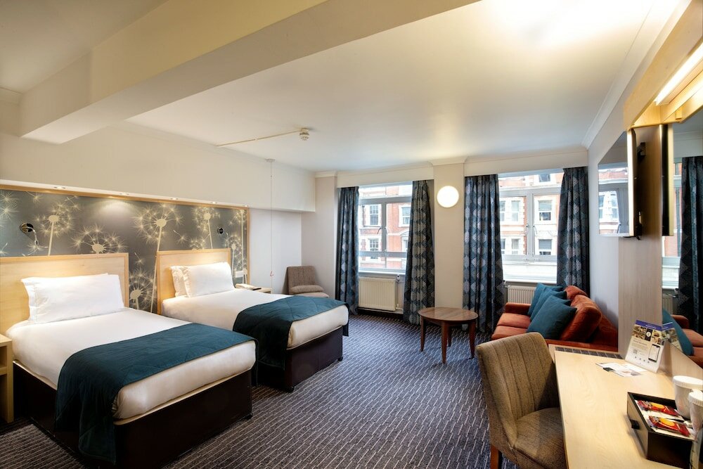 Фото Bedford Hotel