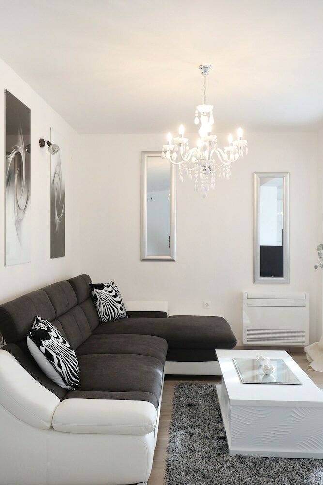 Фото Villa Olive Garden Apartments