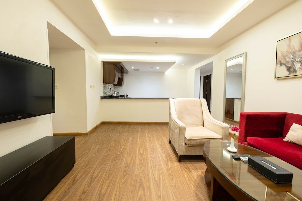 Фото Mira Business Hotel