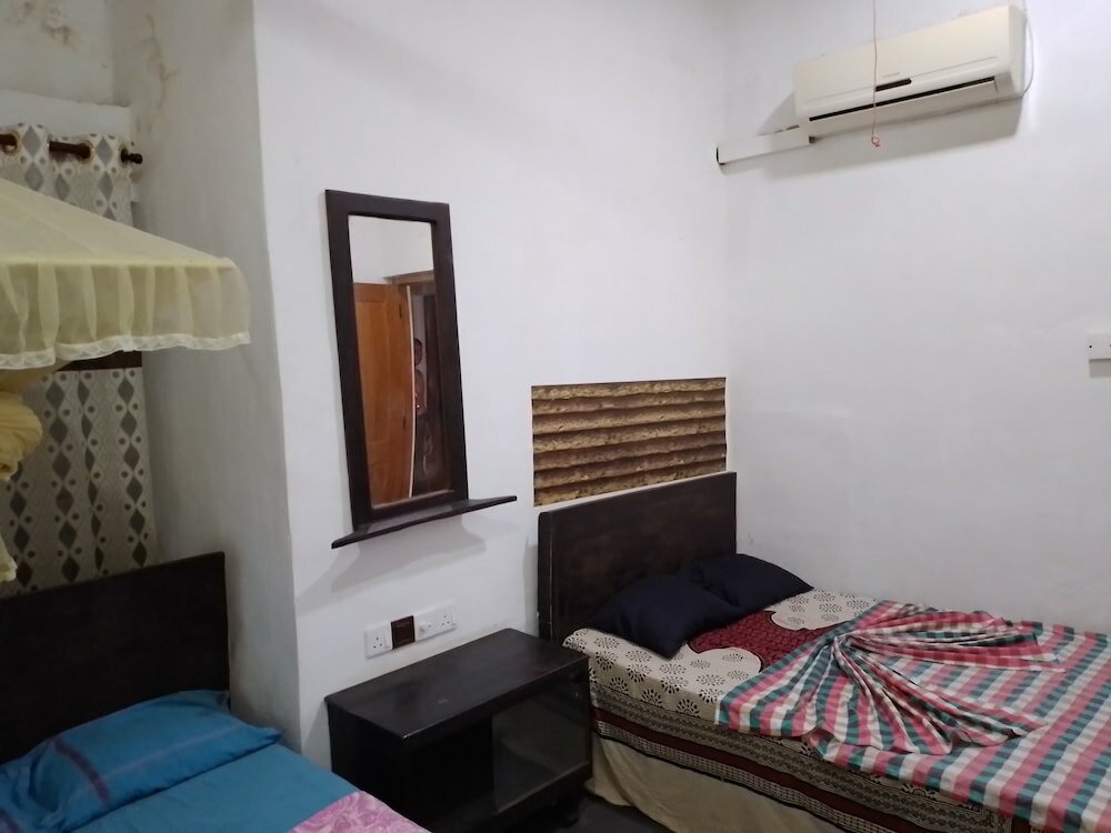 Фото Barthiya Tourist Guest