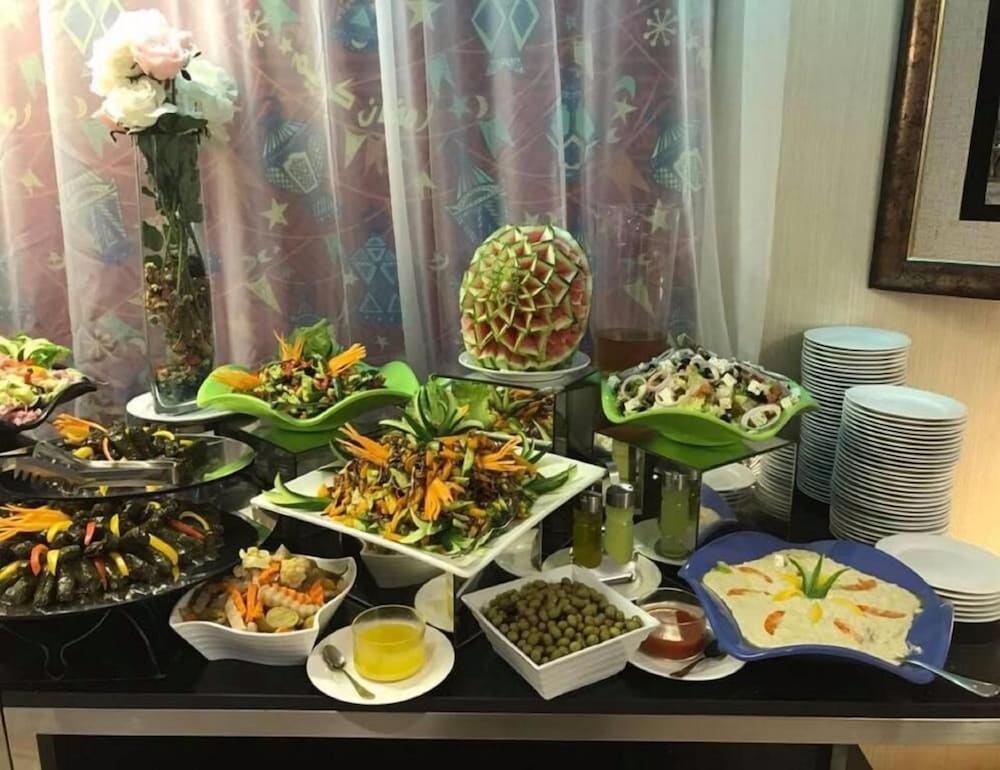 Фото Barakat Burhan Hotel