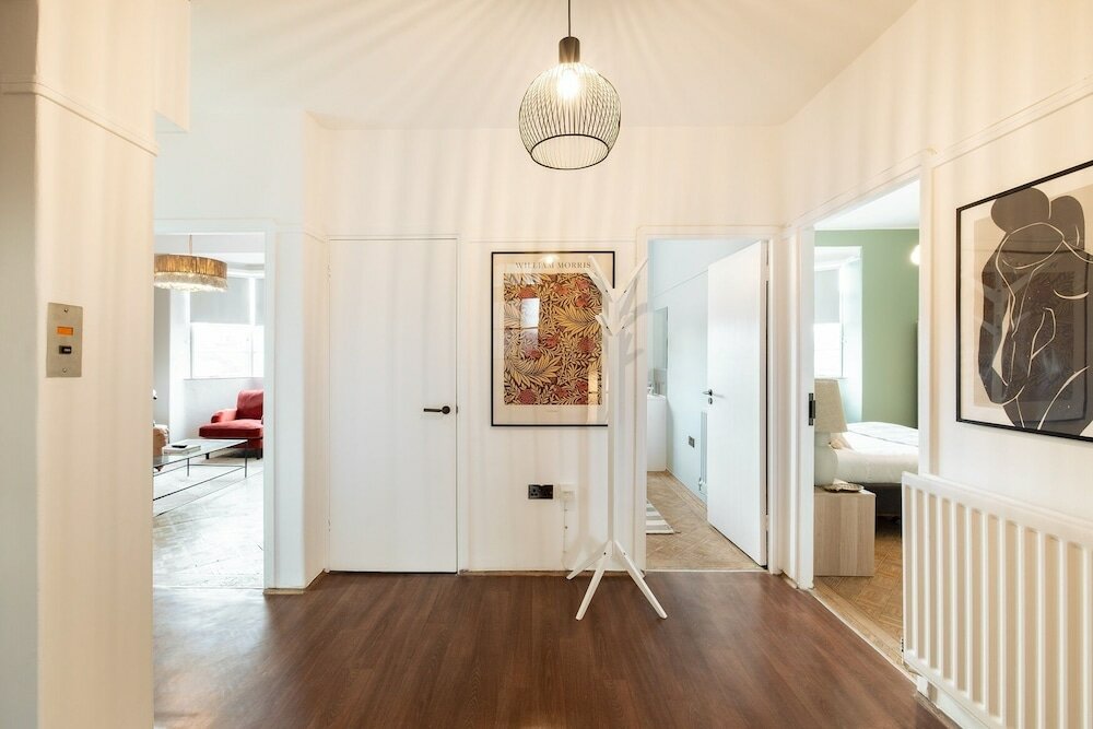 Фото The West End Penthouse - 4bdr Fitzrovia Penthouse with Spectacular Views