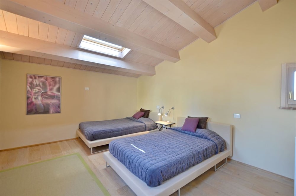 Фото Luxury resort in the Tuscan countryside