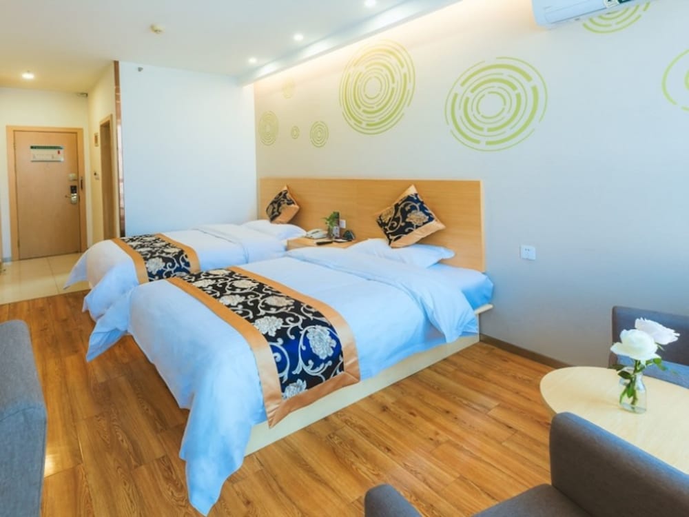 Фото GreenTree Inn Shanghai Fengxian District Nanqiaoxincheng Metro Station Express Hotel