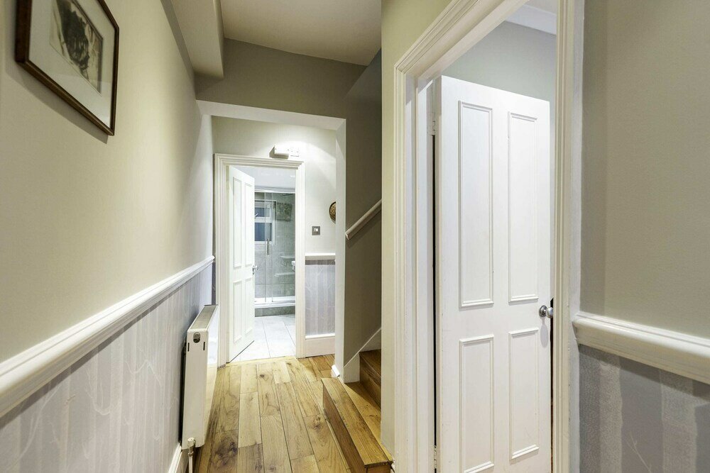 Фото Beautiful Two-bed Abode Near King Cross