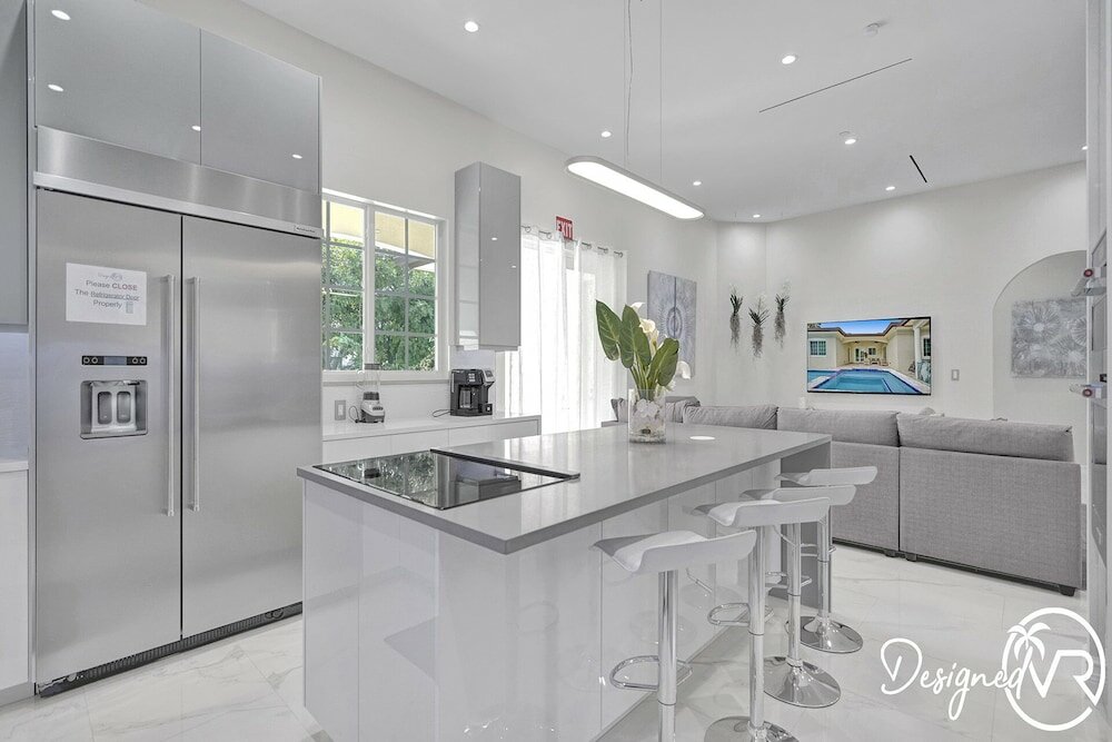 Фото Casa Nobu Modern 6br w Pool & Gameroom