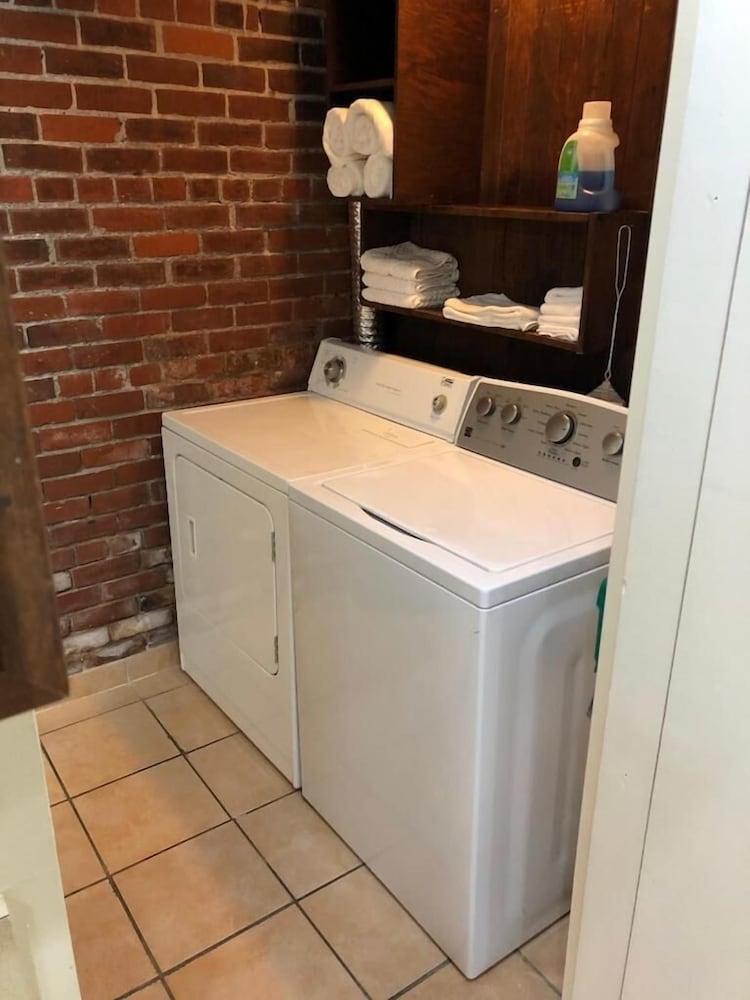 Фото Portland International Guesthouse