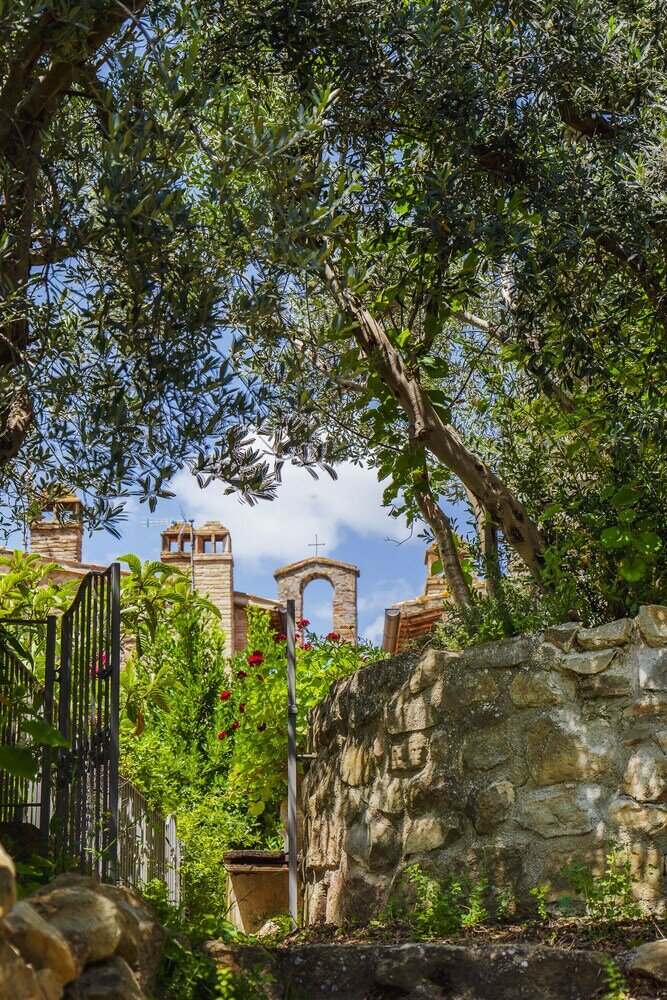 Фото Castello di Cisterna Umbria