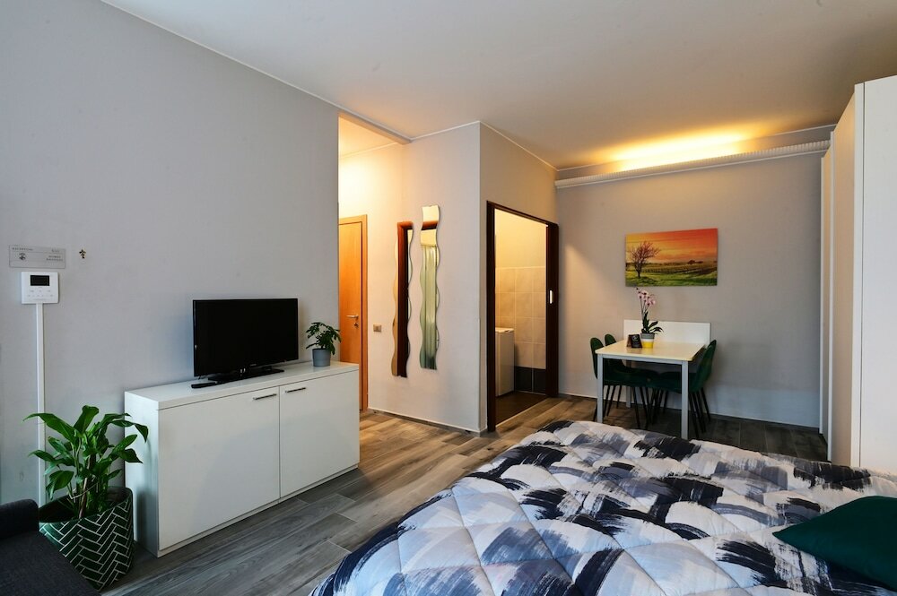 Фото Holiday Homes Aparthotel Milano