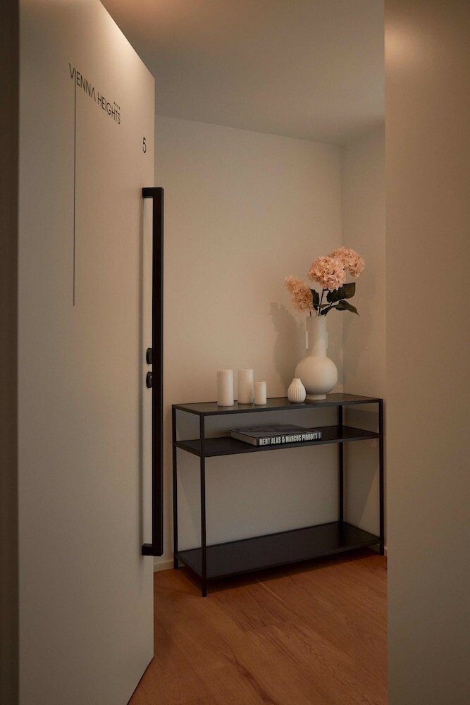 Фото Vienna Heights Premium Apartments