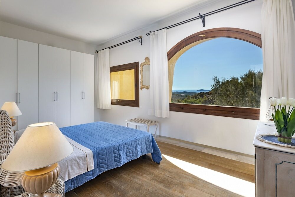 Фото Iconic Luxury Suite