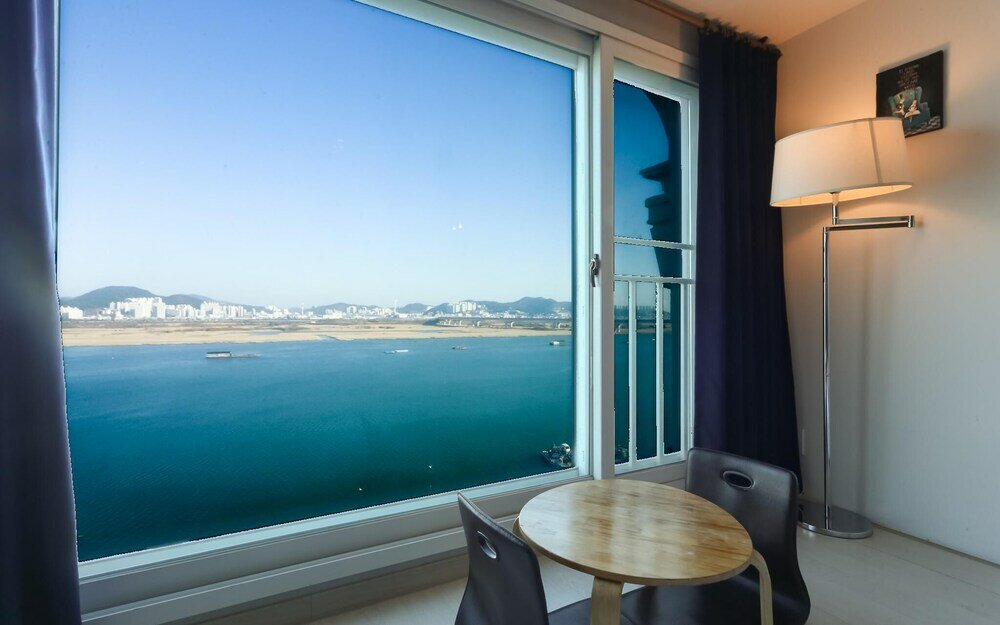 Фото Busan Myeongji Heritage Design Hotel