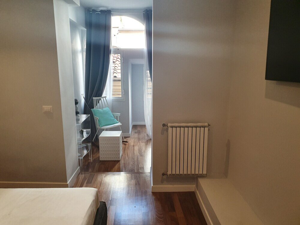 Фото Delsi Inn Piazza di Spagna 32