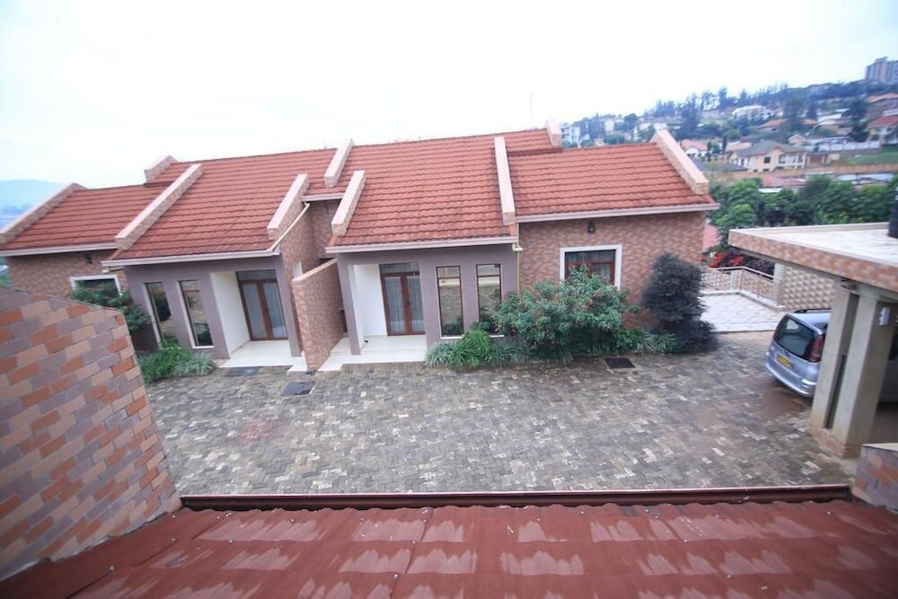 Фото Um Apartments