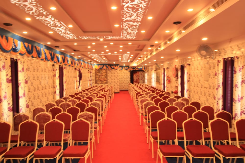 Фото Sri Sathiya Sai Residency