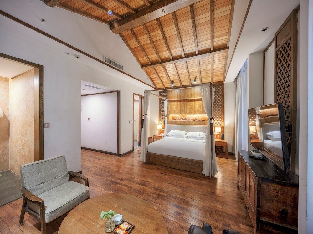 Фото Qianna Hotel