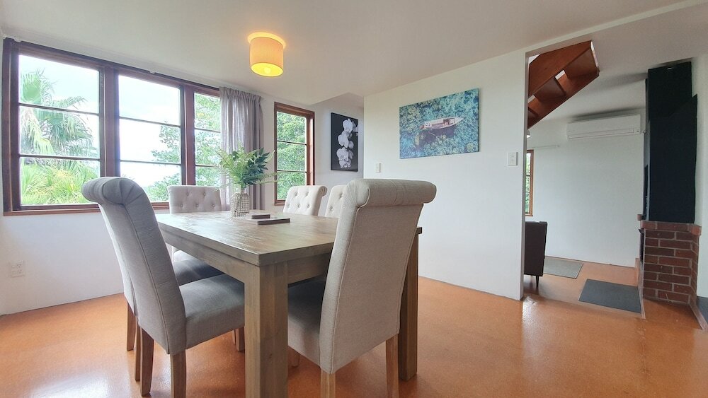 Фото Bright and Modern Oasis in Kingsland