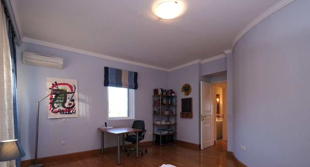 Фото Sublime Luxurious homm Villa in Paiania